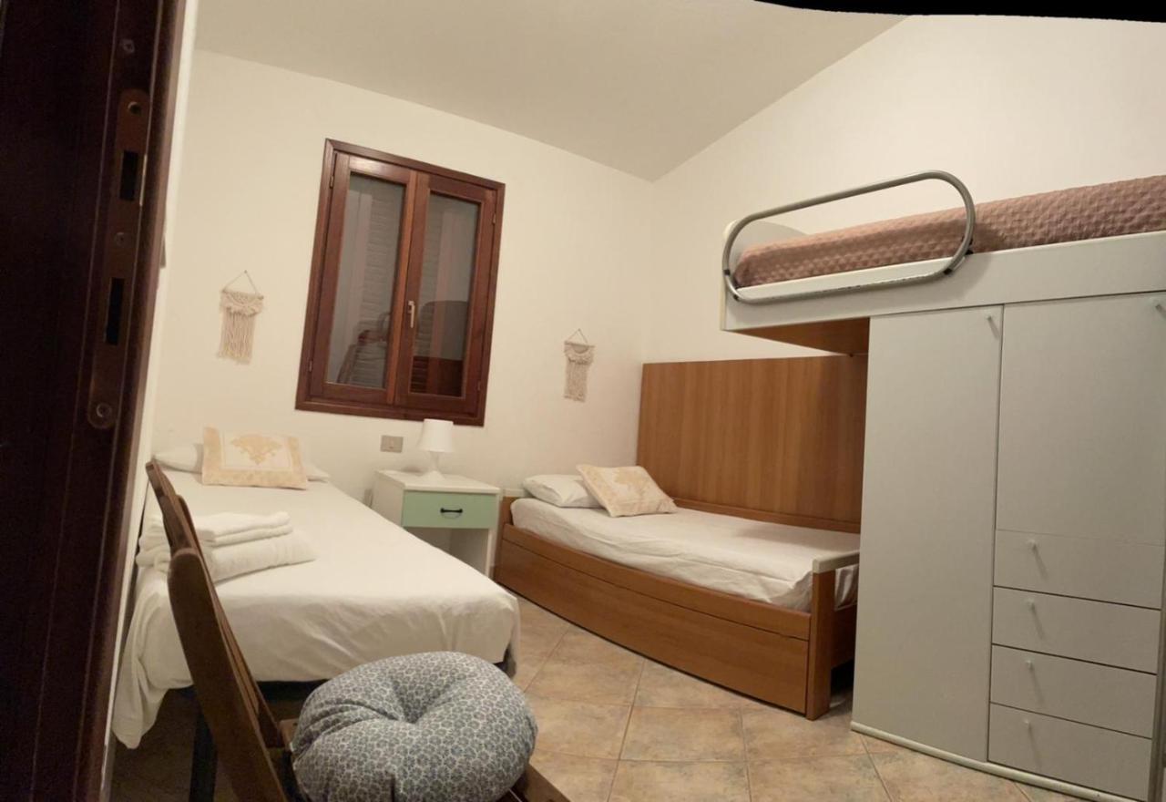 Via Genova 1480 Villa San Teodoro  Bagian luar foto