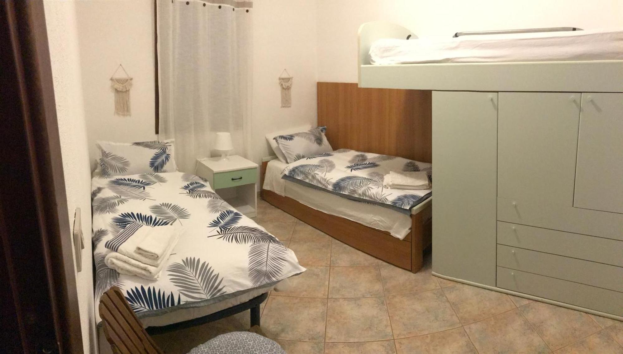 Via Genova 1480 Villa San Teodoro  Bagian luar foto